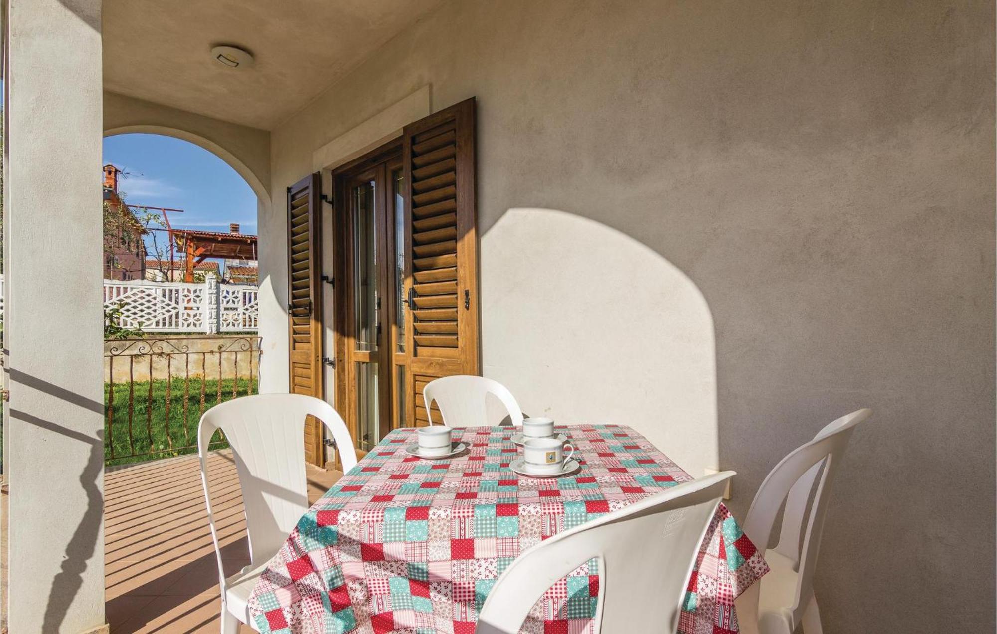 Beautiful Apartment In Porec With Kitchen Exterior photo